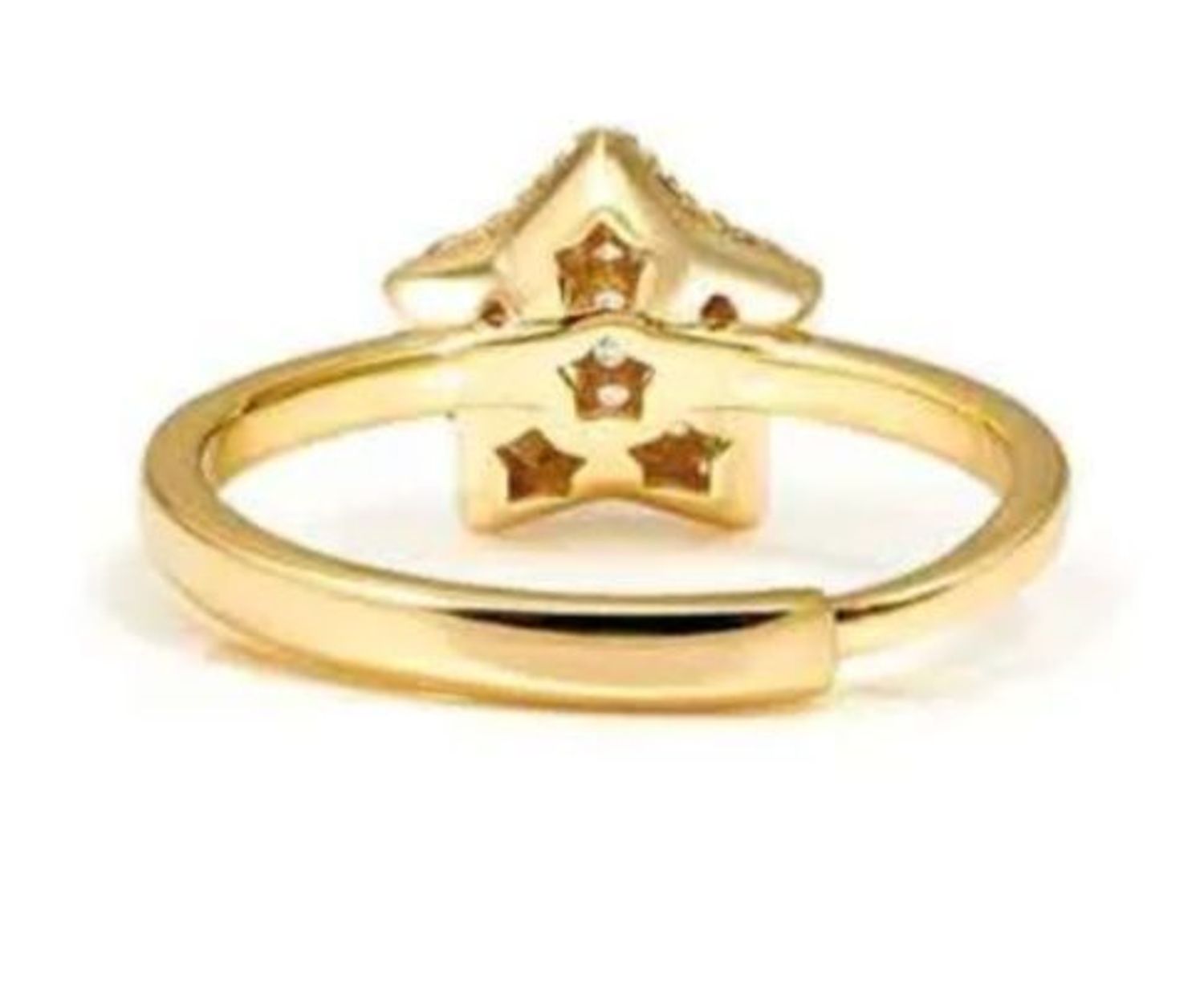 Pierścień LifePoetry z gwiazdą wypukłą i cyrkoniami sześciennymi (1).jpg